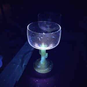 Vintage Margarita Glasses Glow Bright Under Uv Light 4